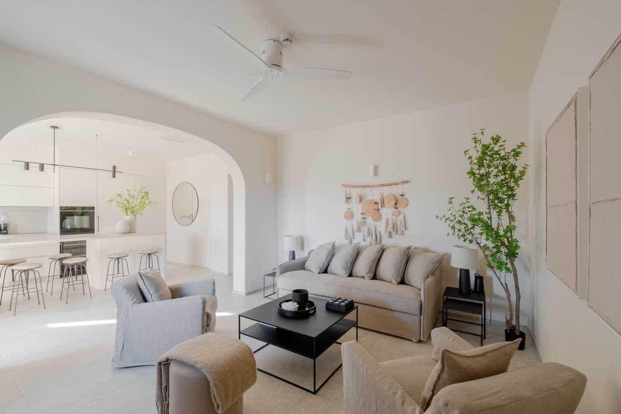 Tenuta Belvedere Estate: Tenuta Belvedere — a suite living room