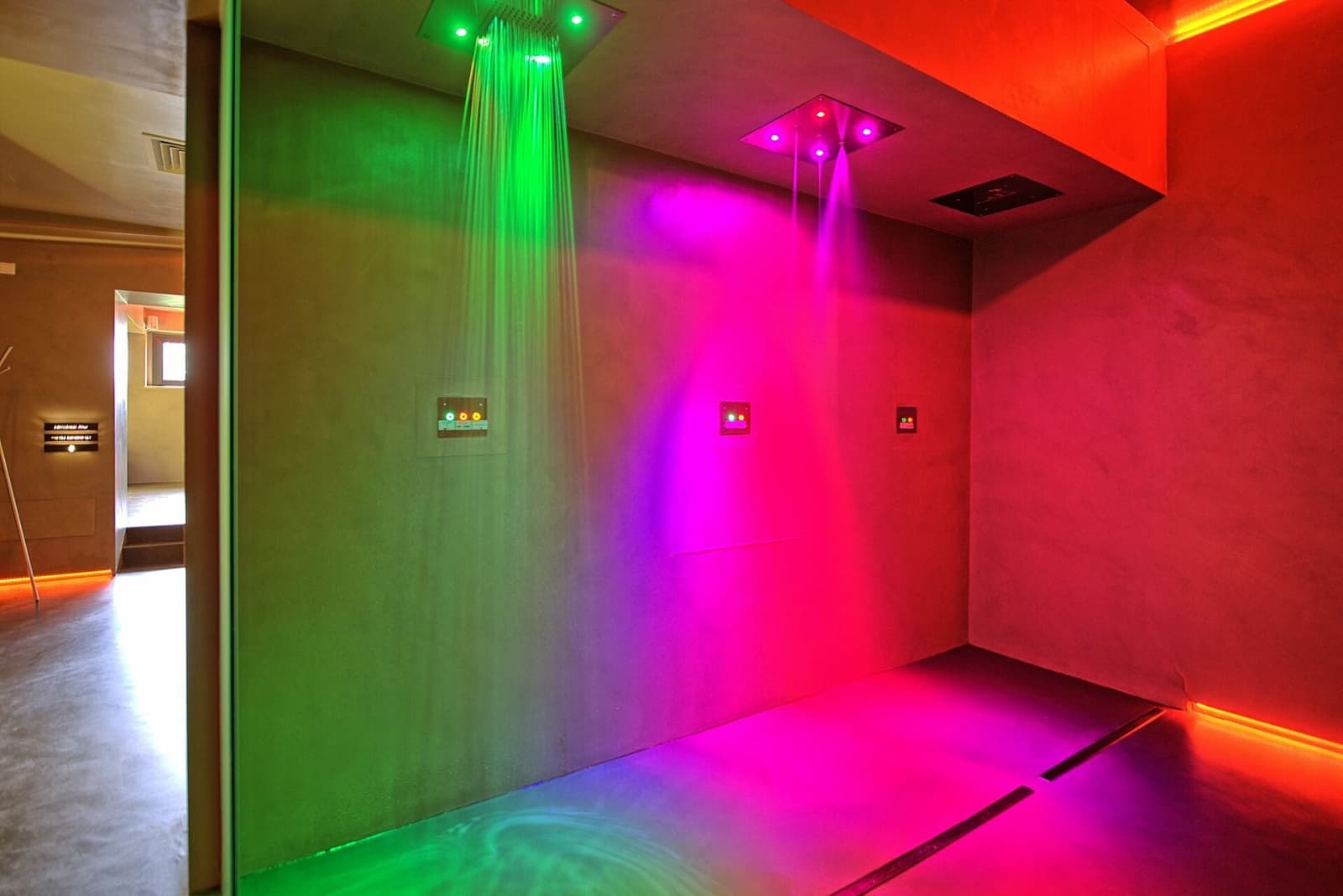 Tenuta La Barricaia — the sensory showers
