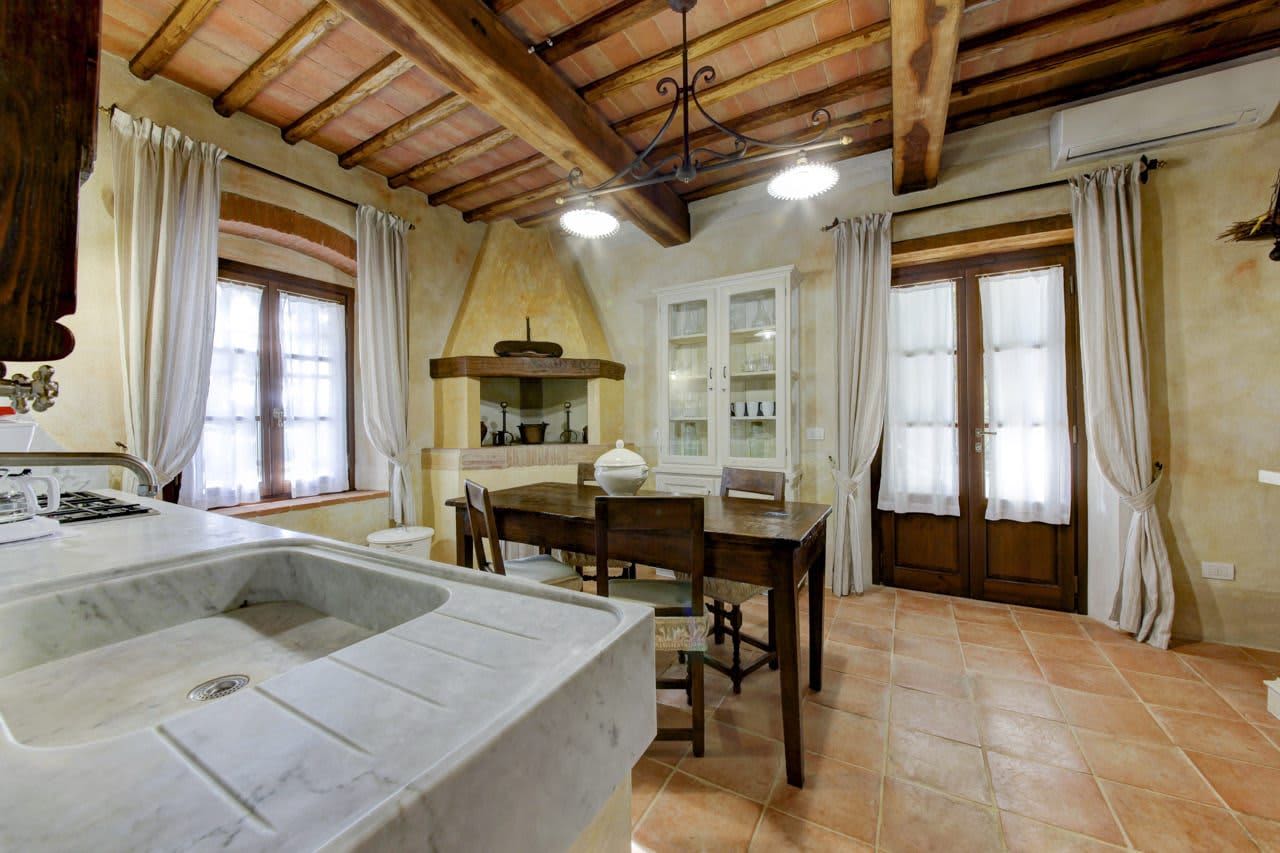 Villa Elle in Siena, Tuscany, photograph 41 of 65