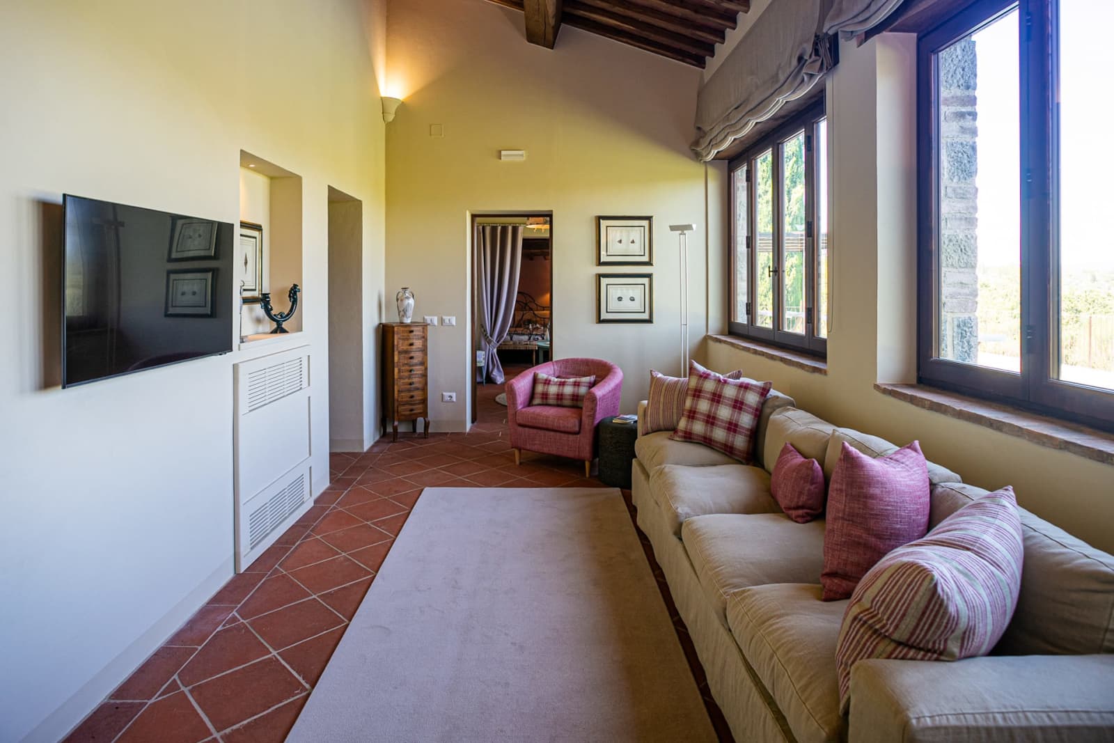 Casa Faraonia — the open-plan living room