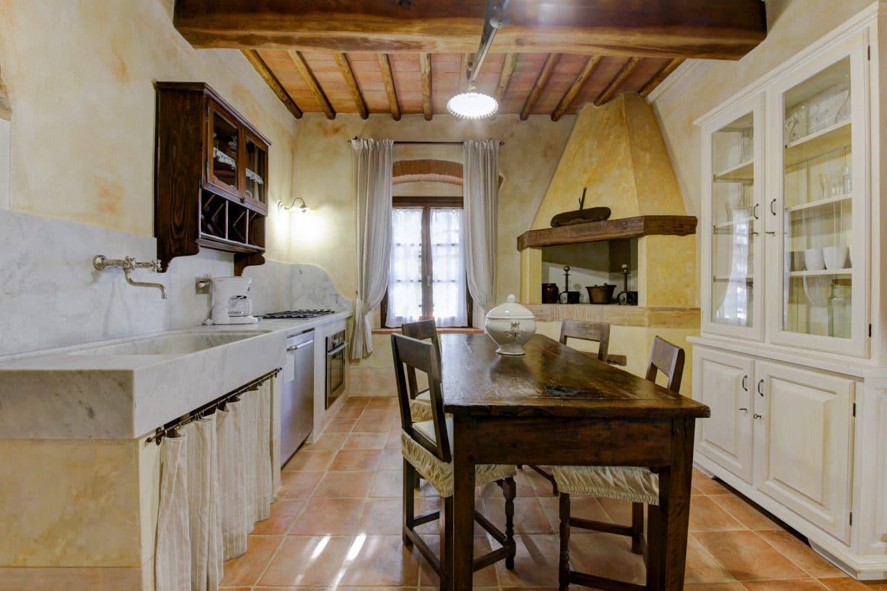Villa Elle in Siena, Tuscany, photograph 40 of 65