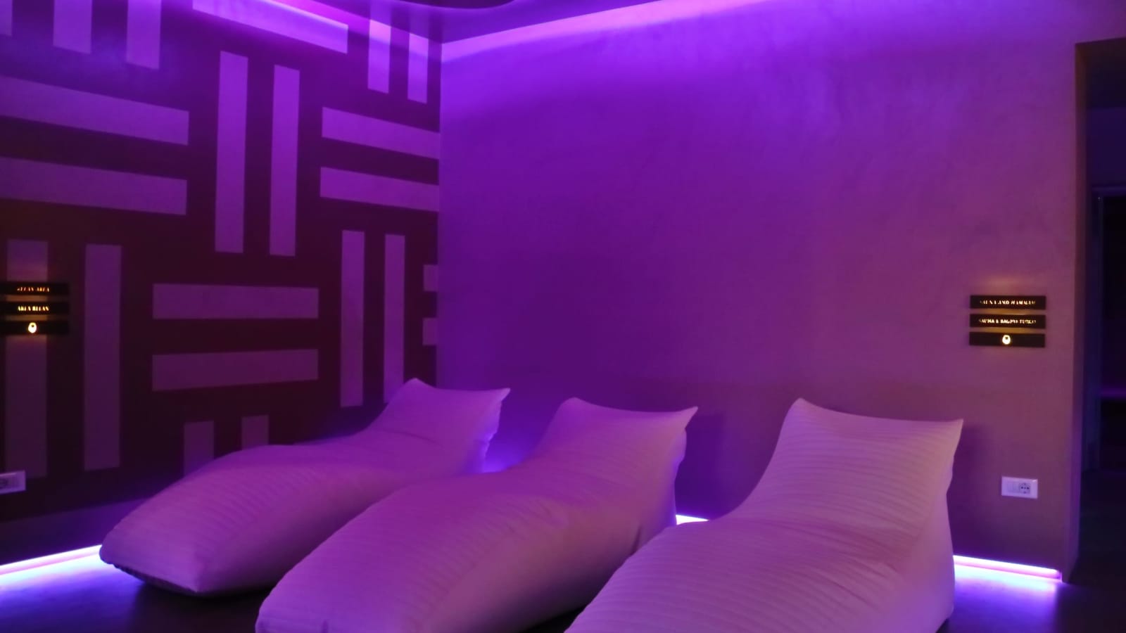 Tenuta La Barricaia — the relaxation room's loungers