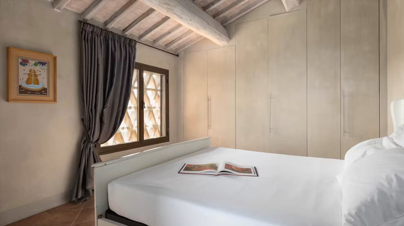 Casale Olivaio — a bedroom