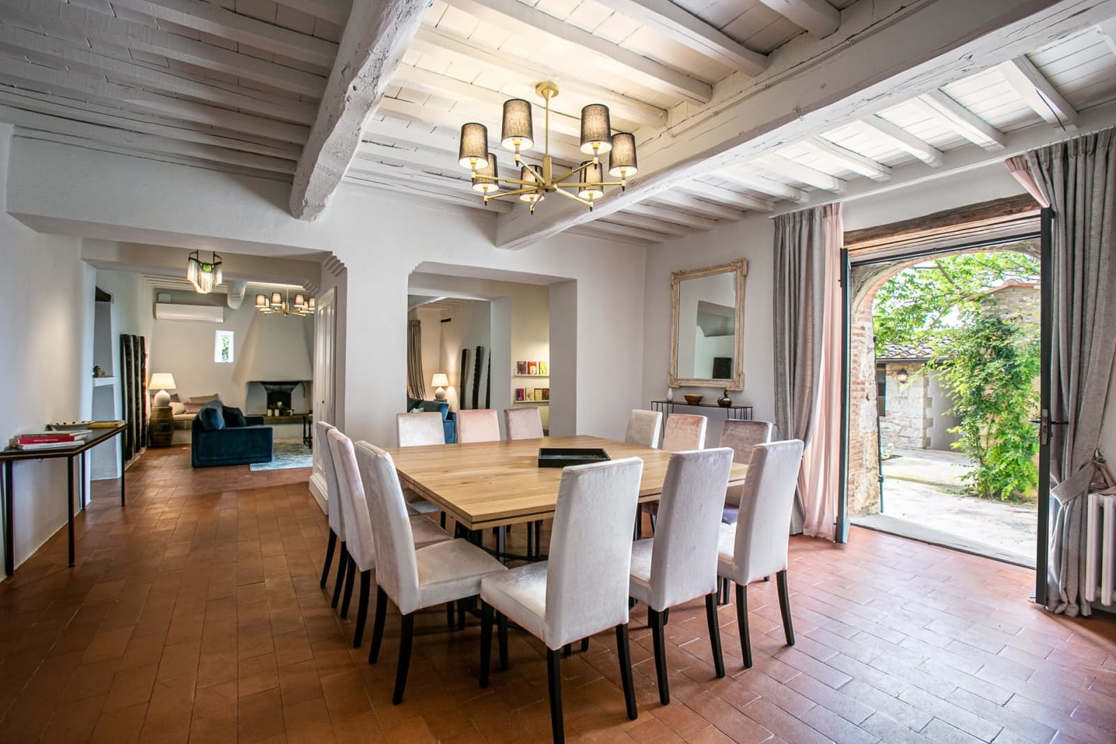 Casa dell'Erta — the dining table for twelve