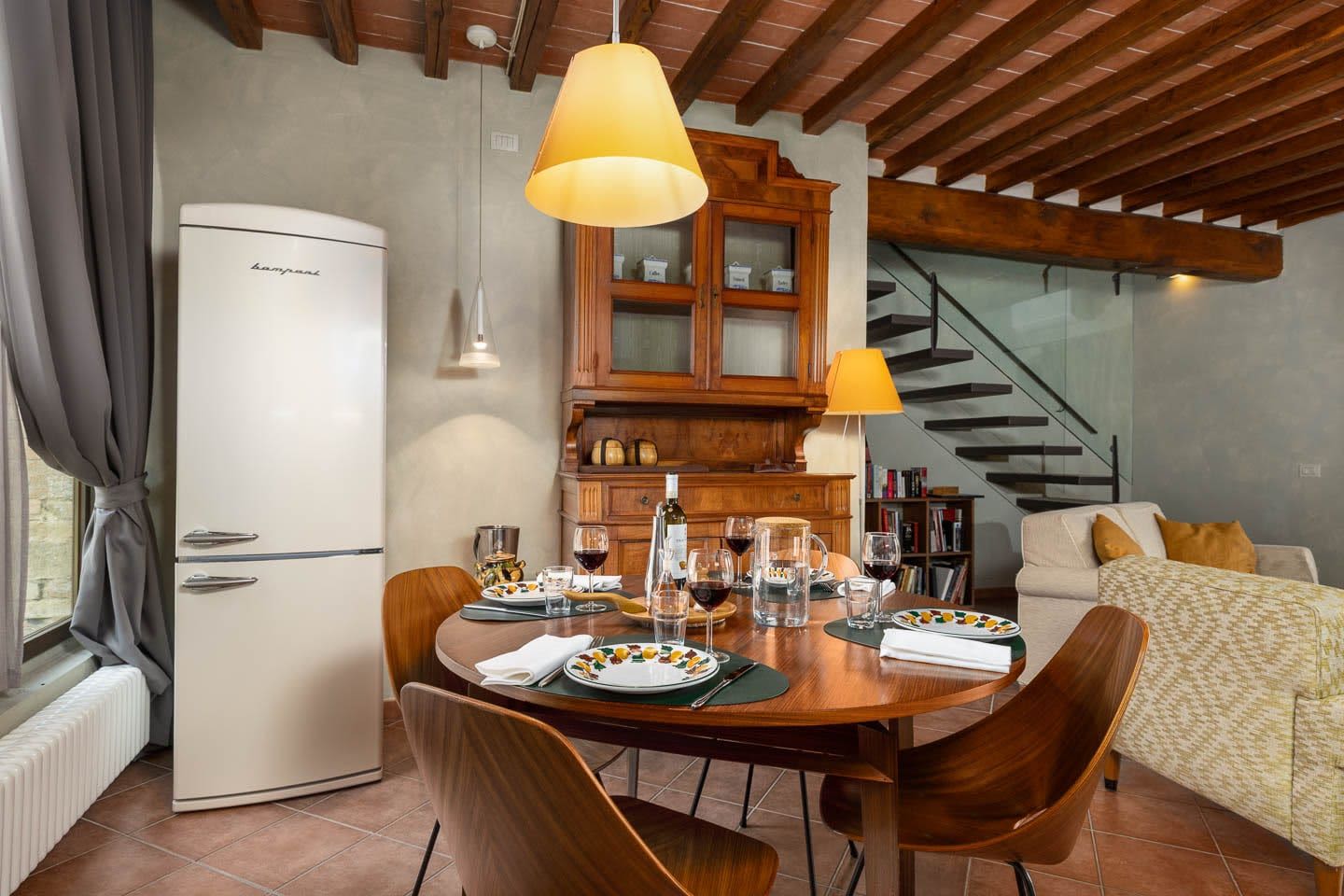 Casale Olivaio — the kitchen and dining table