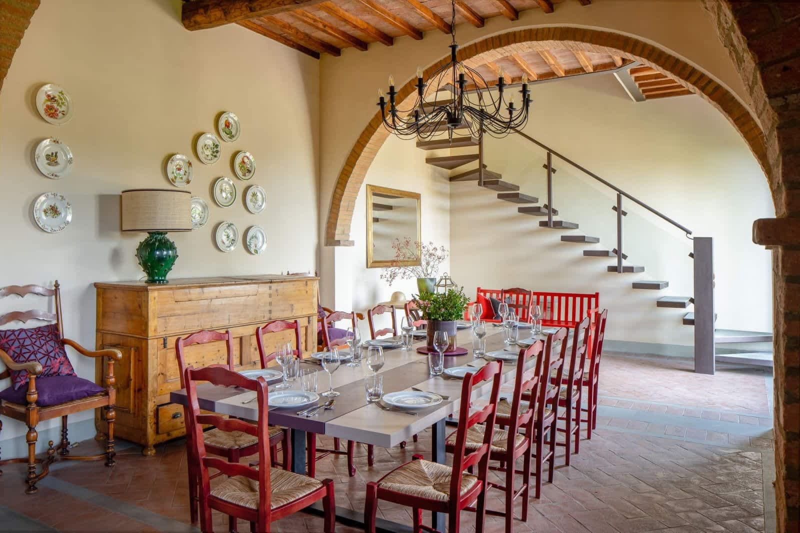 Solare del Chianti — the dining room and staircase