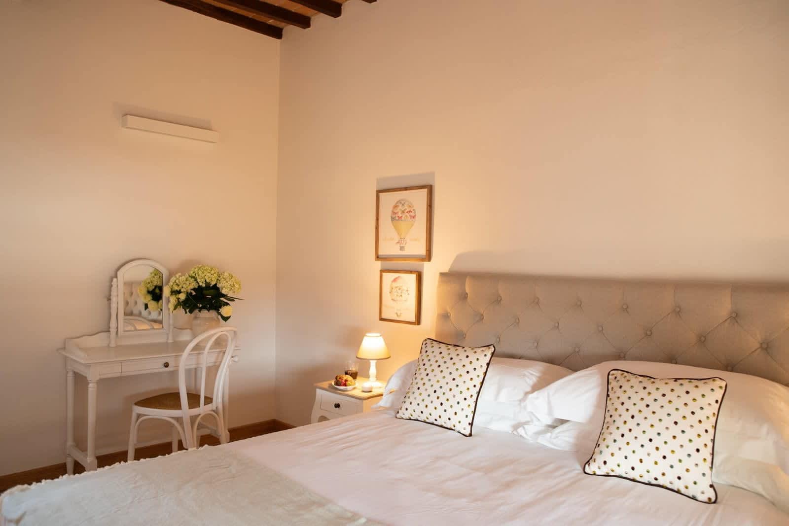 Podere Pianoro — the Viola bedroom's window