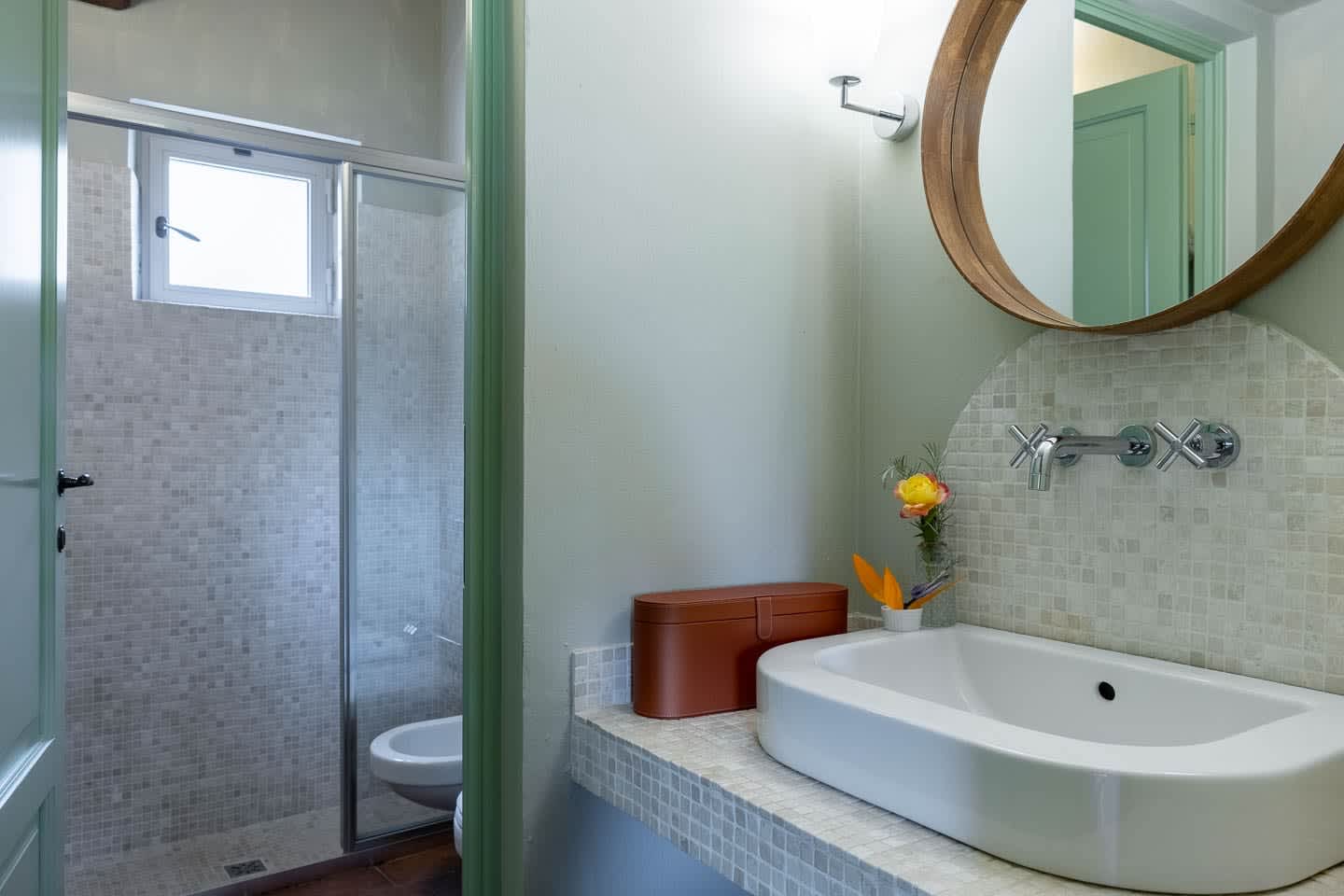 Casale Olivaio — a shower room