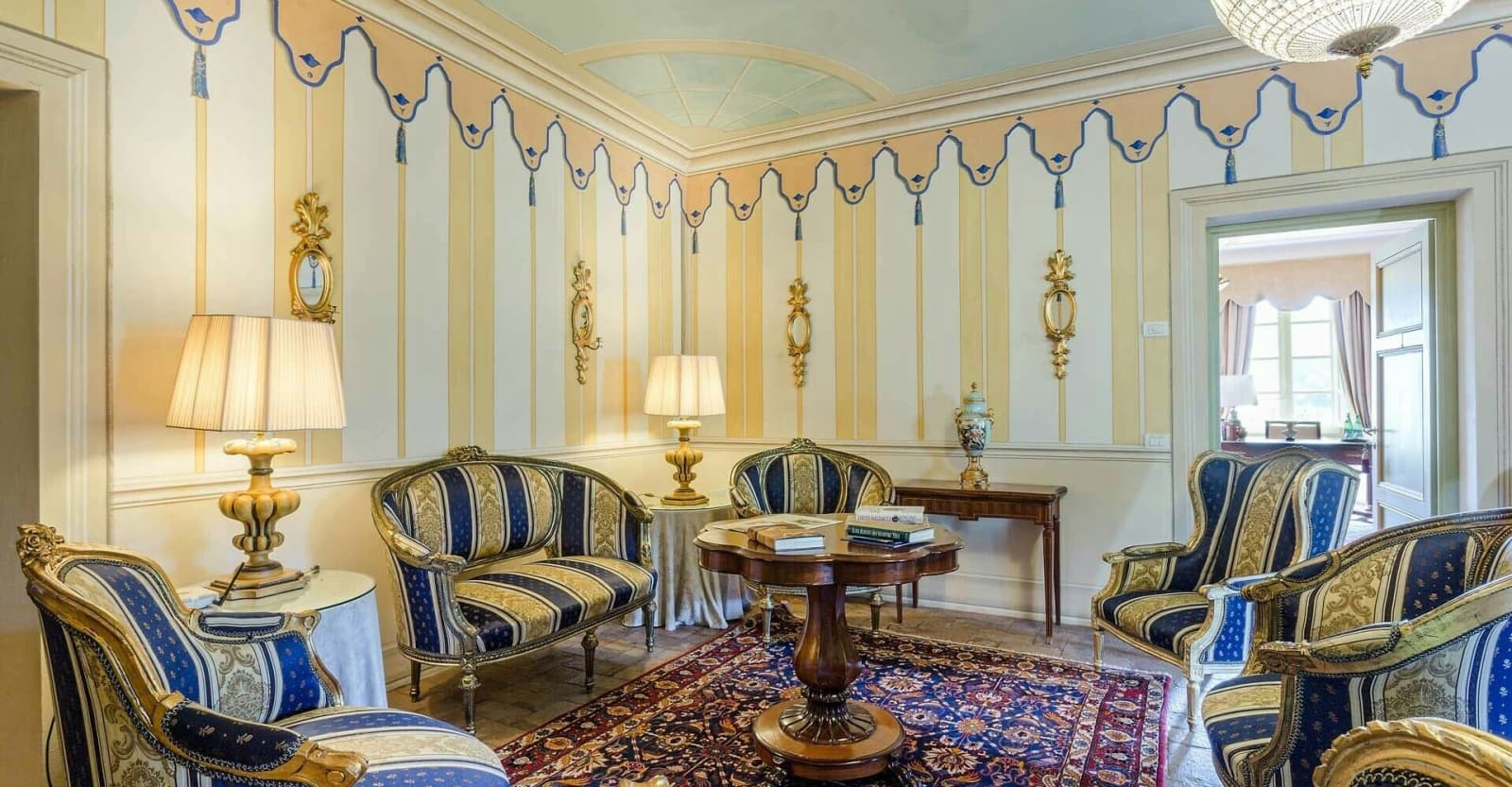 Villa Controni in Lucca & Garfagnana, Tuscany, photograph 10 of 25