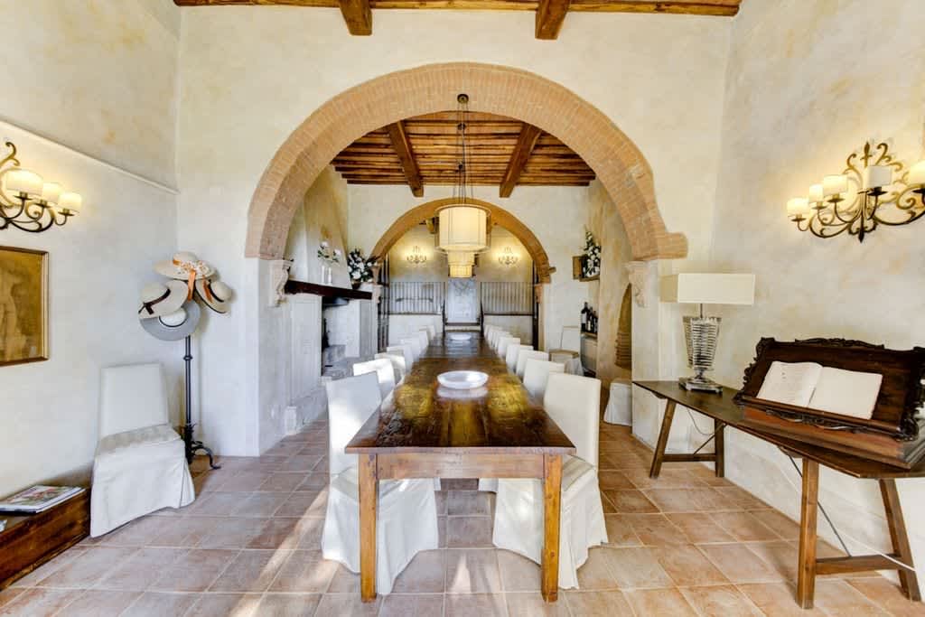 Villa Elle in Siena, Tuscany, photograph 3 of 65