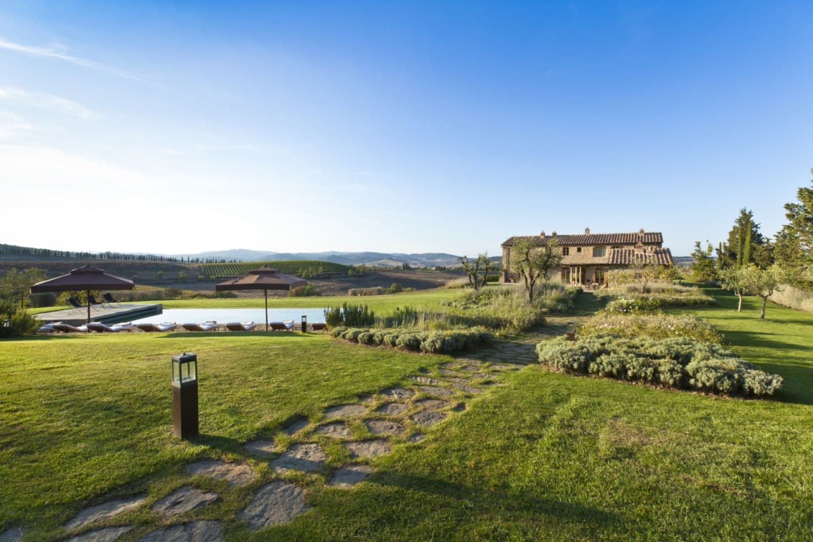 Villa Gauggiole in Castiglion del Bosco, Tuscany, photograph 10 of 24