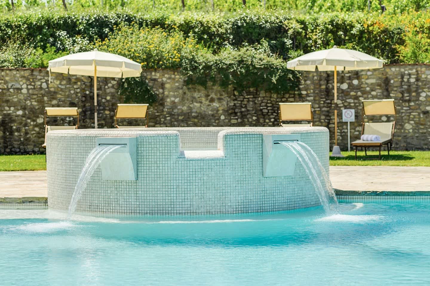 Solare del Chianti — the pool and its cascades