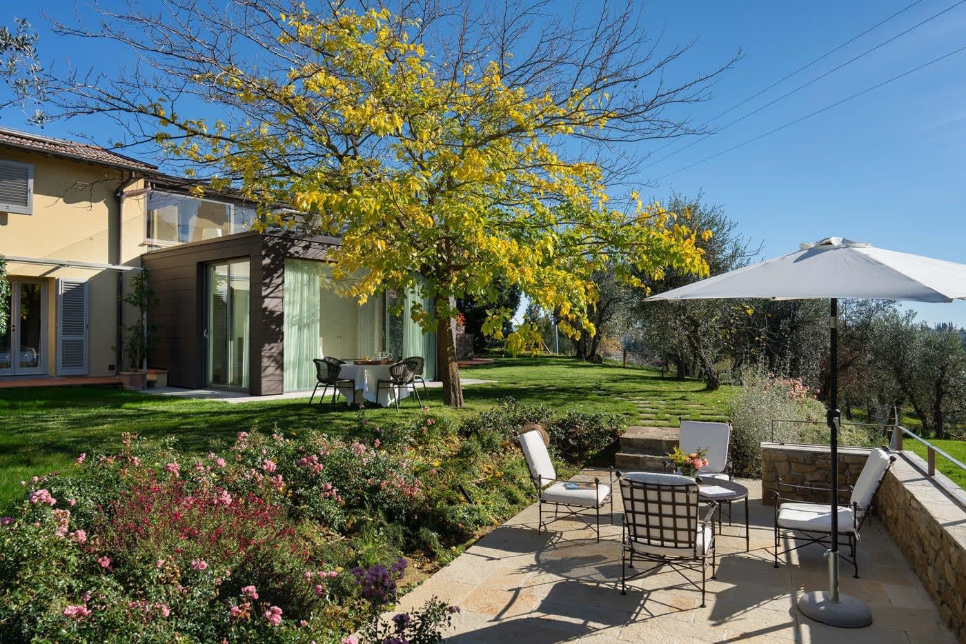 Casa Lilia — the terrace and lawn