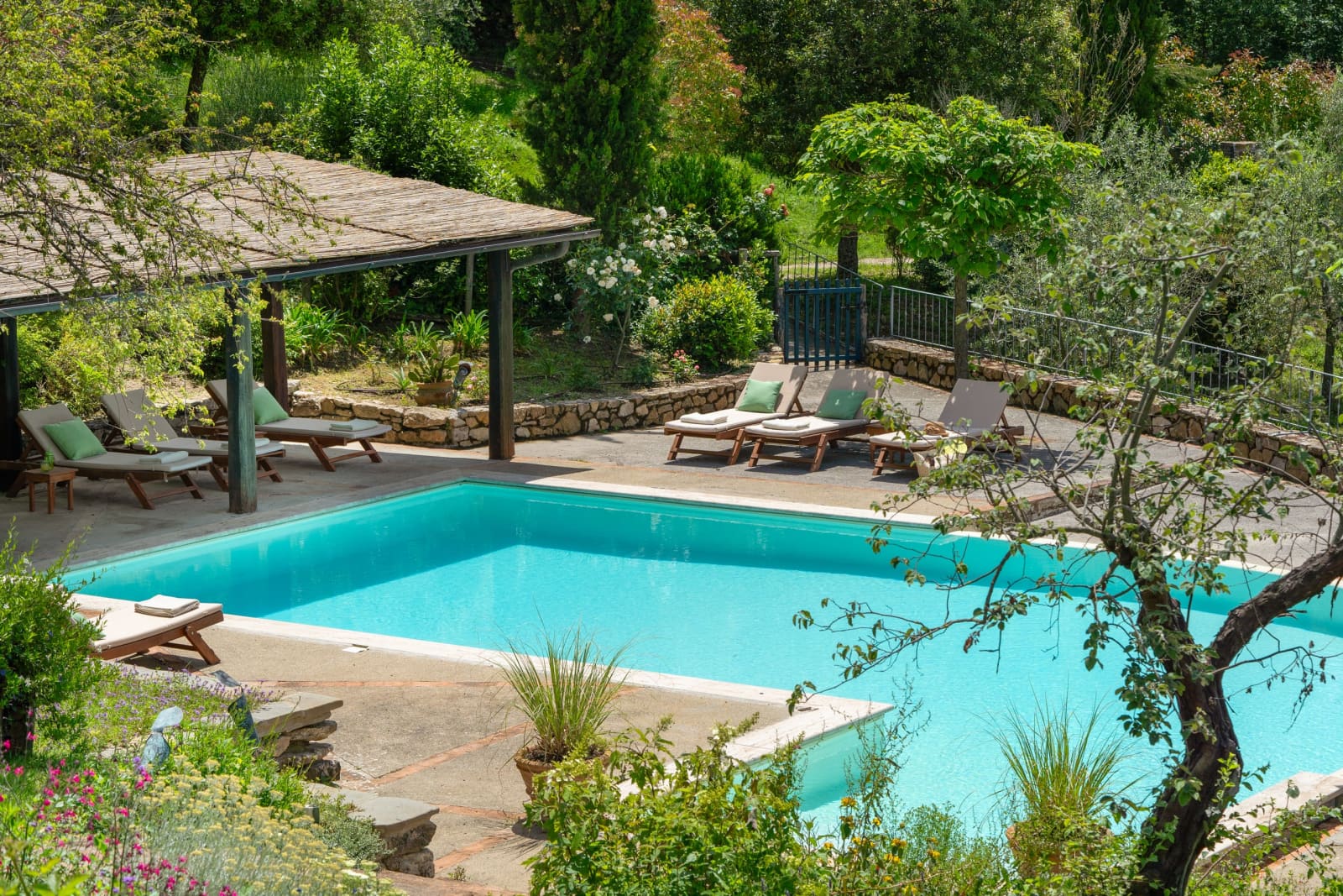 Villa Vetrichina — the gardens and pergola