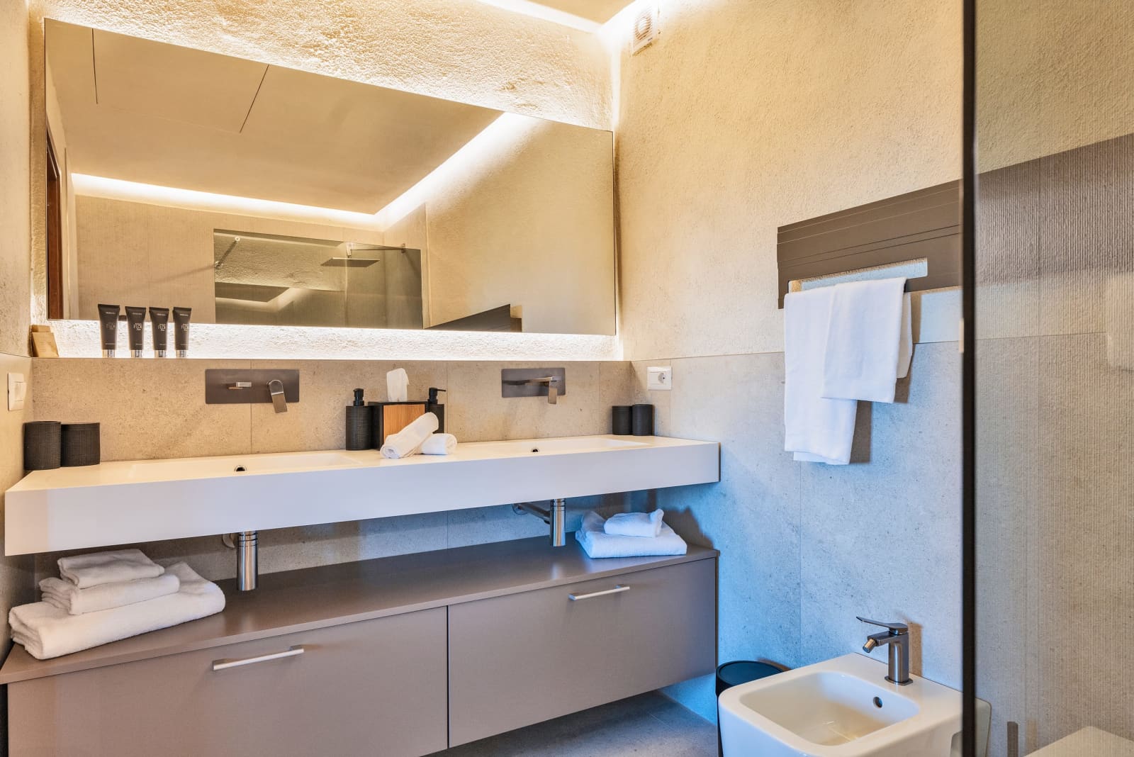 Villa Il Cellese — bedroom 2's bathroom