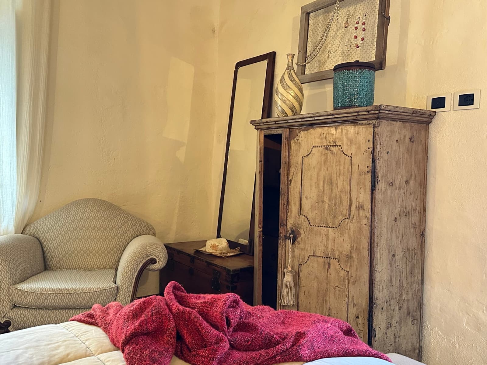 Villa Vetrichina — a first-floor double bedroom