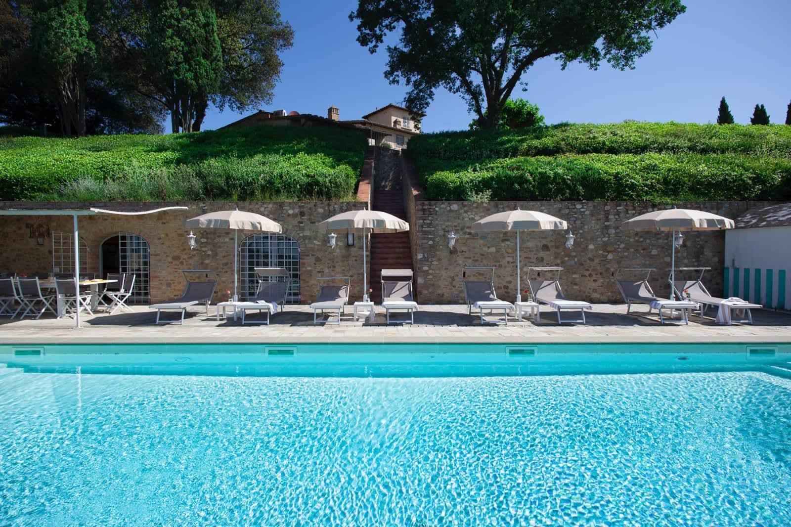 Villa Fornacella — the pool and the barbecue