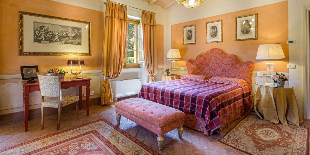 Borgo Bernardini in Lucca & Garfagnana, Tuscany, photograph 1 of 25