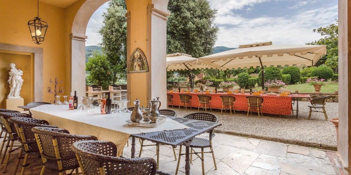 Villa Controni in Lucca & Garfagnana, Tuscany, photograph 1 of 25