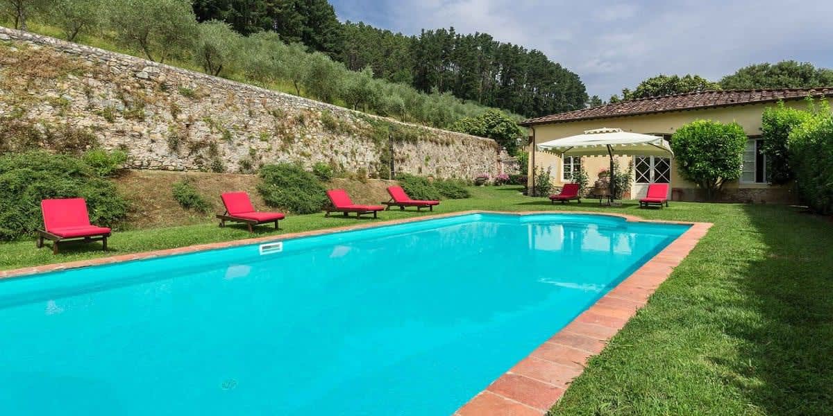 Villa Controni in Lucca & Garfagnana, Tuscany, photograph 2 of 25