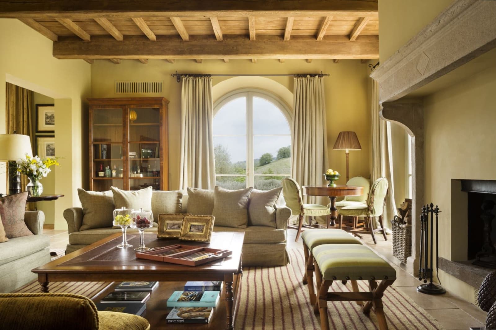 Villa Casa del Fiume in Castiglion del Bosco, Tuscany, photograph 10 of 22