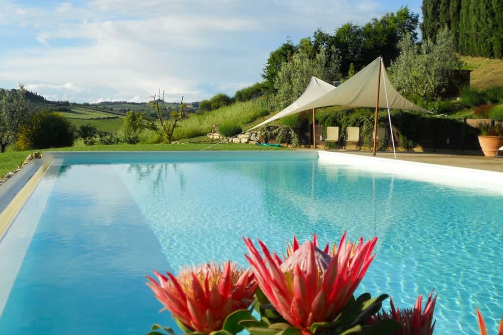 Villa Elle in Siena, Tuscany, photograph 1 of 65