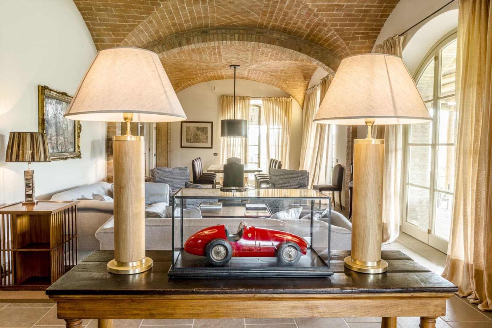 Villa Oddi in Castiglion del Bosco, Tuscany, photograph 11 of 20
