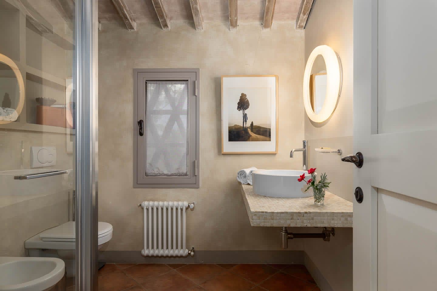 Casale Olivaio — a bathroom