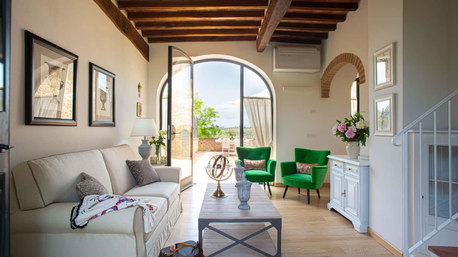 Podere Pianoro — the living room and its garden doors