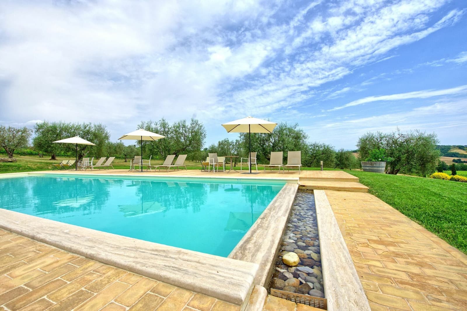Tenuta La Barricaia — the pool and its shallow entry