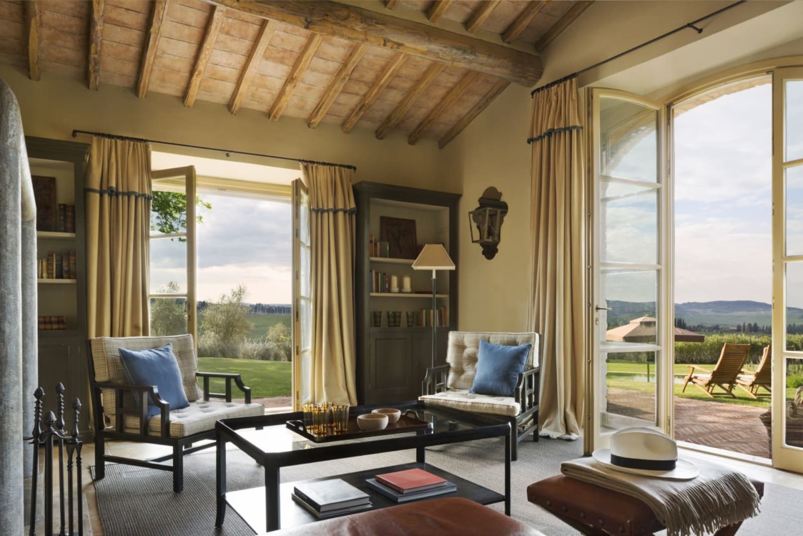 Villa Gauggiole in Castiglion del Bosco, Tuscany, photograph 17 of 24