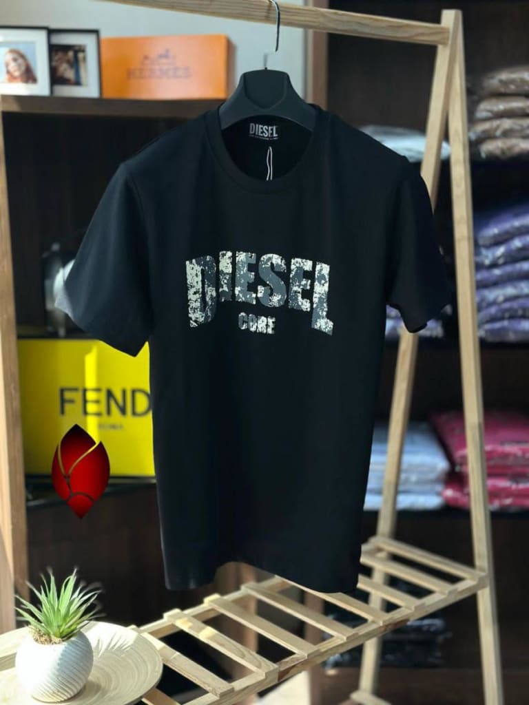 Polo Diesel Homme – L’Attitude Urbaine et Rebelle