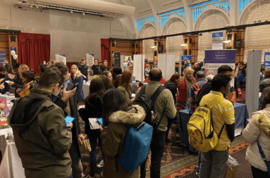 The Benefits of Attending a Careers Fair VS Online Applications