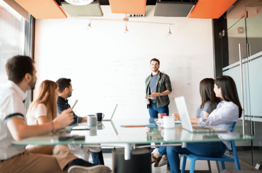 How to Give the Best Elevator Pitch During a Job Interview