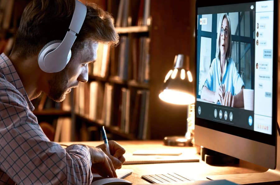 Why Taking Courses Can Help You To Excel In Your Career