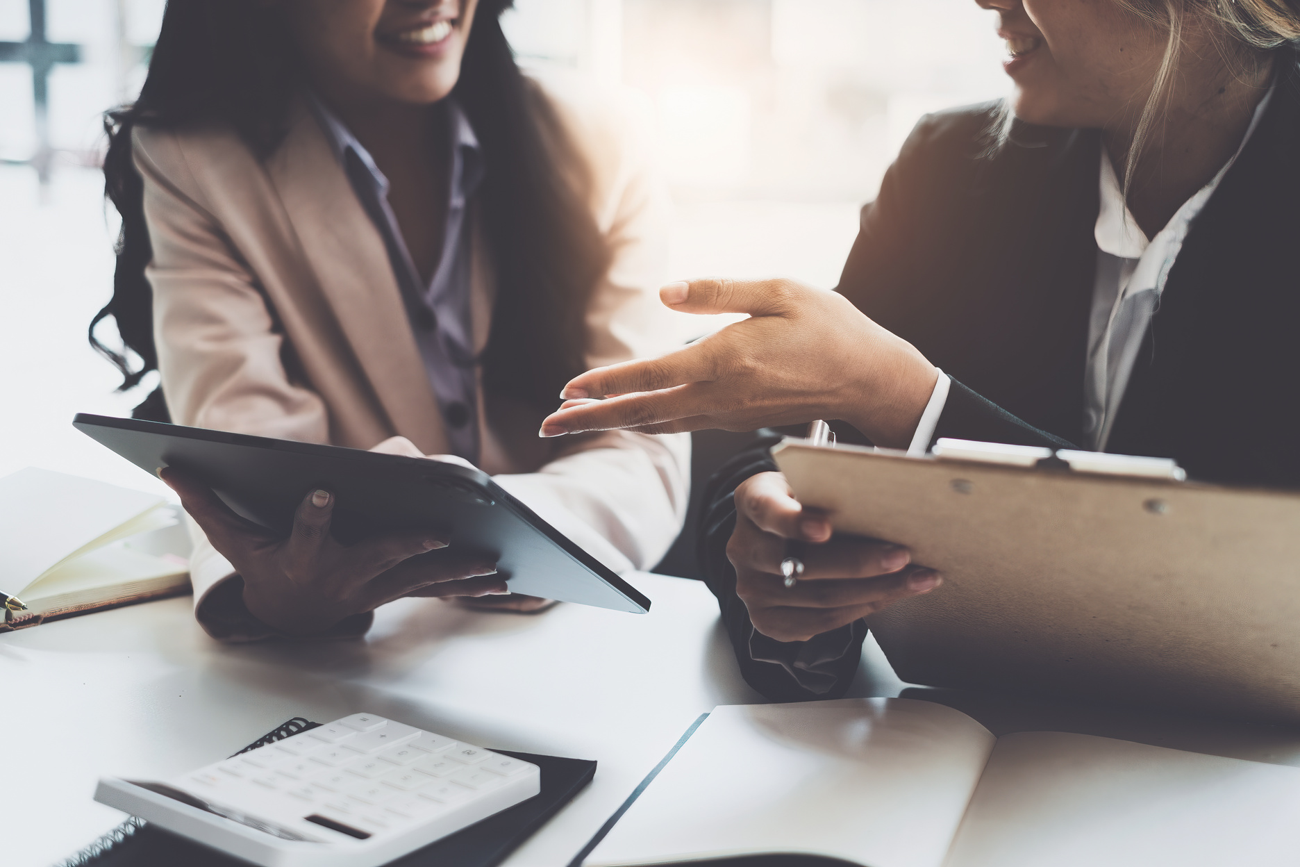 Fund managers team consultation and discuss about analysis I