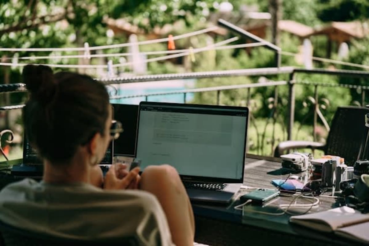 Als Nederlander werken vanuit het buitenland: waar moet je op letten? - Nederland | Carrière - Findmino