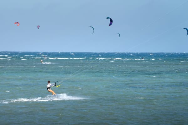 Kitesurfen: durf jij de lucht in te gaan? - Sport in Nederland