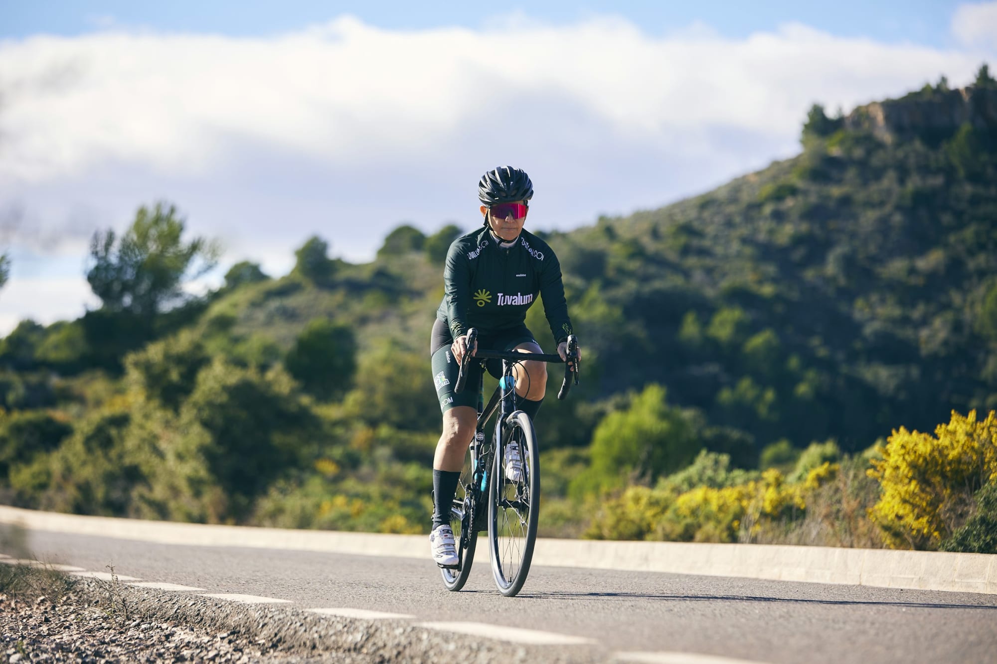 The magic of cycling: biking towards freedom - Nederland | Sport - Findmino