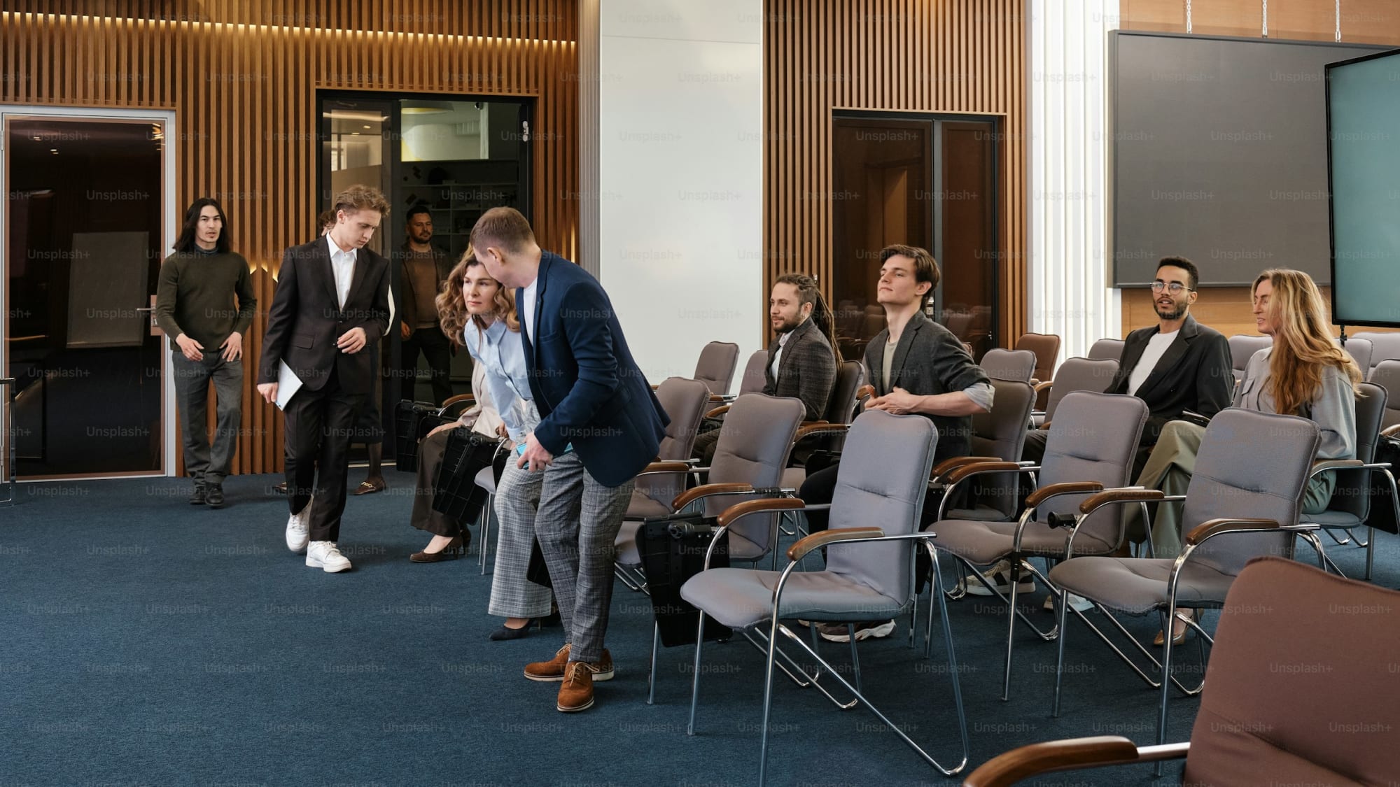 How do you become suitable for municipal politics? Tips and practical information. - Nederland | Politiek - Findmino