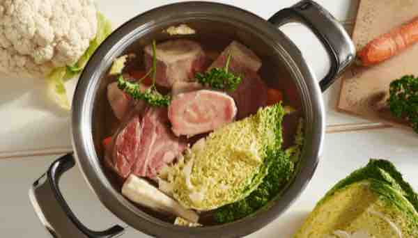 Bone broth: what is it and why is it popular? - Food & Drinks in Nederland