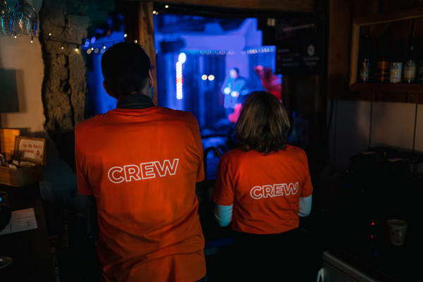 CREW I Baren