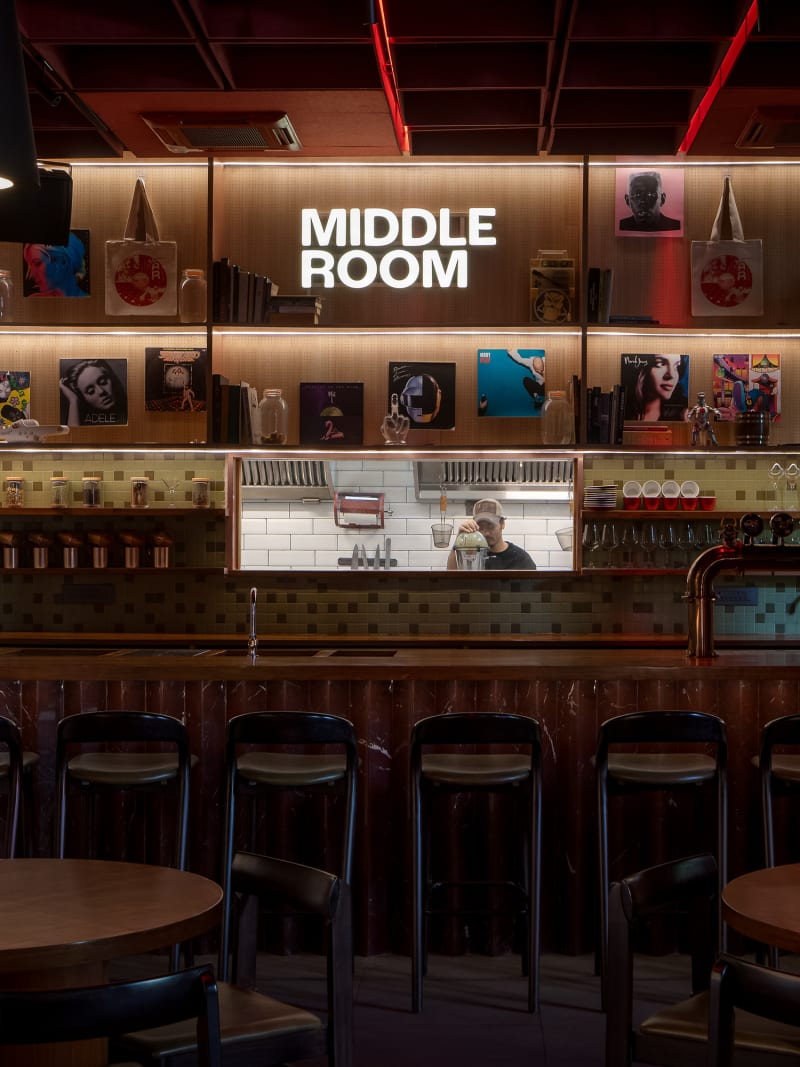 Middle Room — photo 3