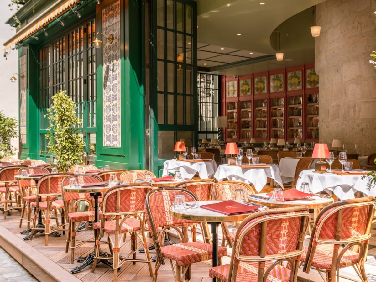 Private tour: Brasserie des Prés with local guide - Image 1