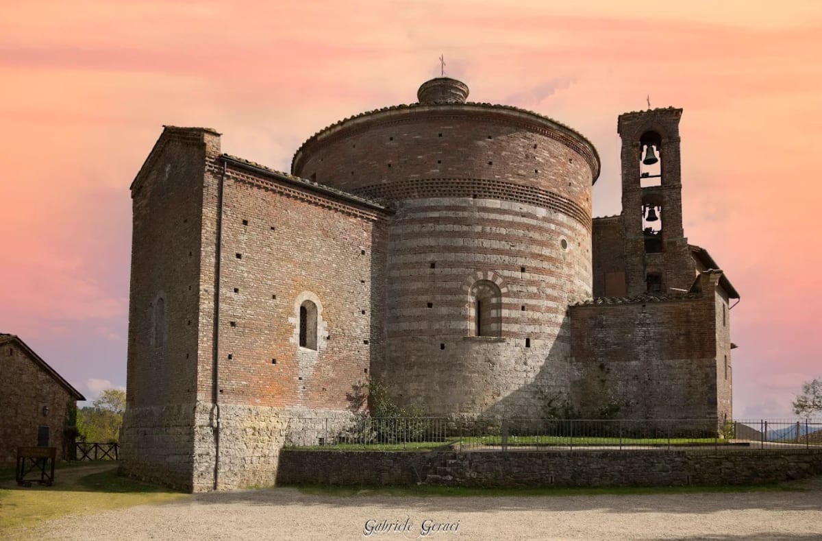 Private tour: Eremo di Montesiepi with local guide - Image 1