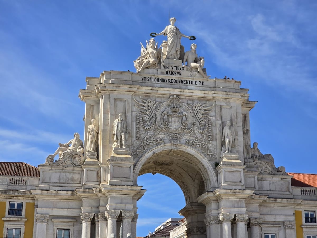 Private tour: Arco da Rua Augusta with local guide - Image 1