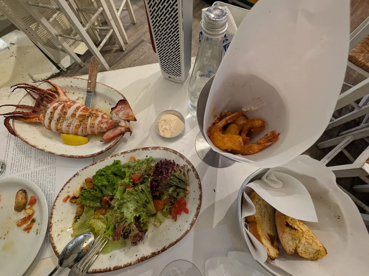 Private tour: Zisis Fish in a cone with local guide - Image 1