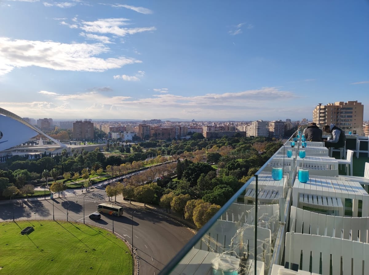 Private tour: 270º Terrace at Barceló with local guide - Image 1