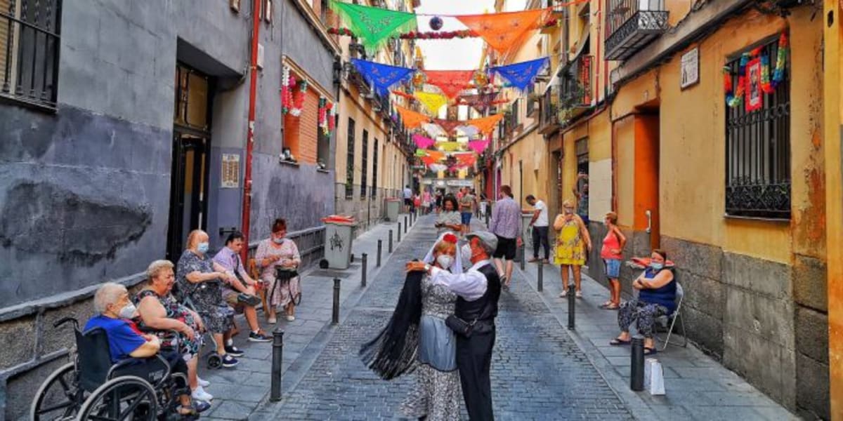 Private tour: Fiestas de San Cayetano with local guide - Image 1