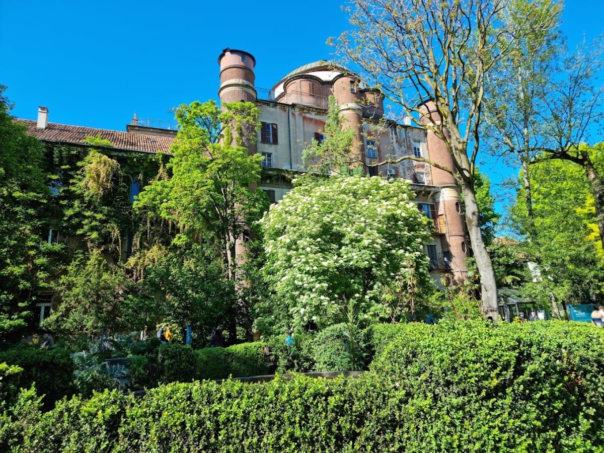Private tour: Brera Botanical Garden with local guide - Image 1